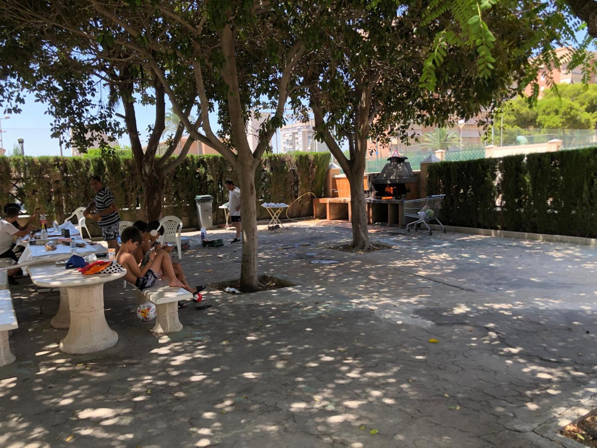 Precioso Apartamento En Urbanizacion Junto Al Mar. Alicante Zewnętrze zdjęcie